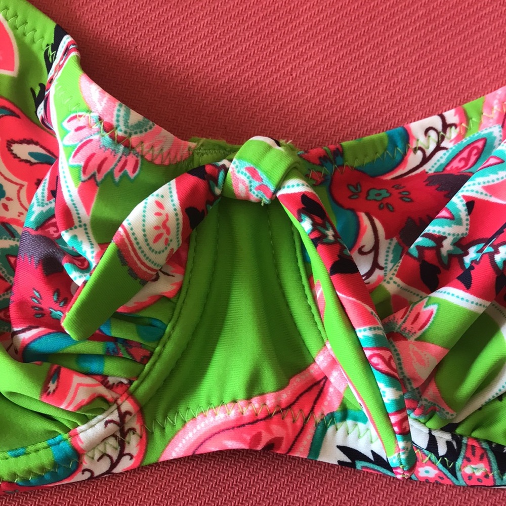 32 DD Bikini - BOTTOMS UK10 barely used - Picture 3 of 14